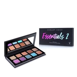 Violet Voss Essentials 2 Pro Series NWOT